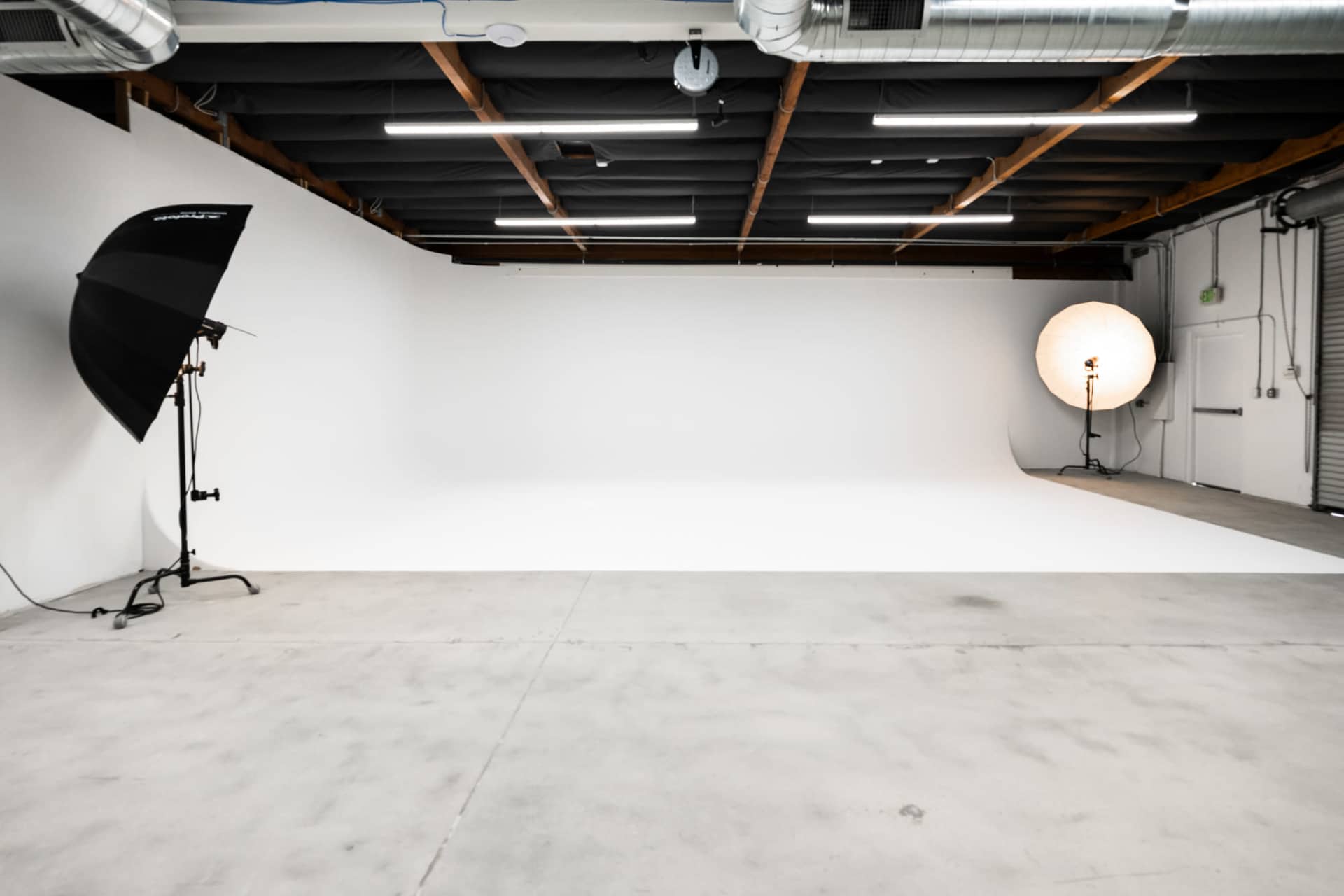 Cyclorama with a softbox setup